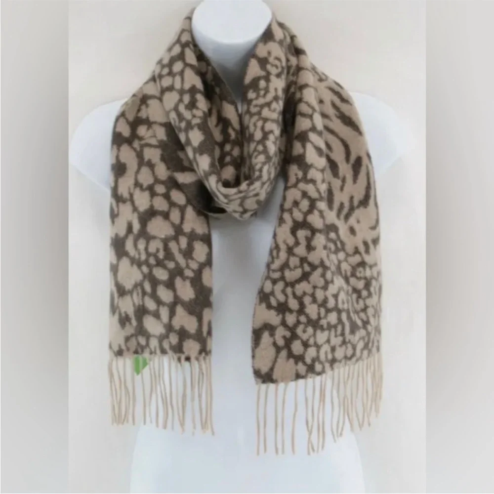 Charter Club Animal Print Scarf in Beige and Brown %100 Chasmere - Picture 1 of 5